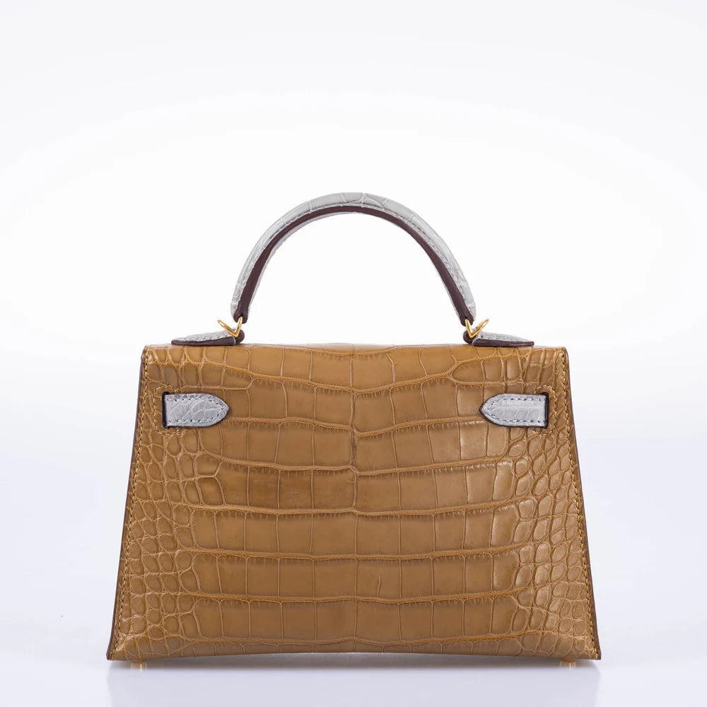 HERMÈS HSS KELLY 20 MINI II SELLIER KRAFT AND GRIS PERLE MATTE ALLIGATOR WITH GOLD HARDWARE