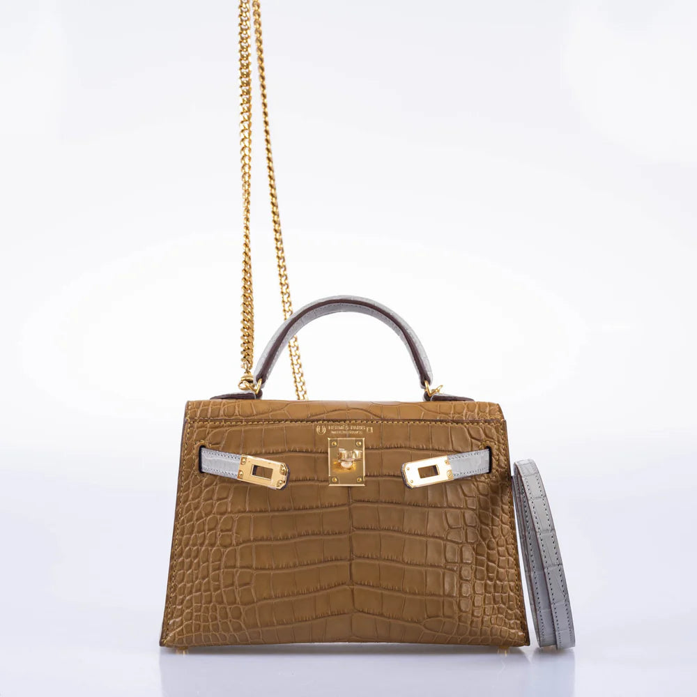 HERMÈS HSS KELLY 20 MINI II SELLIER KRAFT AND GRIS PERLE MATTE ALLIGATOR WITH GOLD HARDWARE