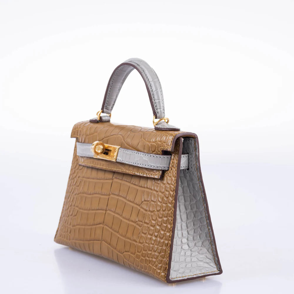 HERMÈS HSS KELLY 20 MINI II SELLIER KRAFT AND GRIS PERLE MATTE ALLIGATOR WITH GOLD HARDWARE