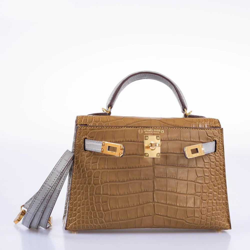 HERMÈS HSS KELLY 20 MINI II SELLIER KRAFT AND GRIS PERLE MATTE ALLIGATOR WITH GOLD HARDWARE