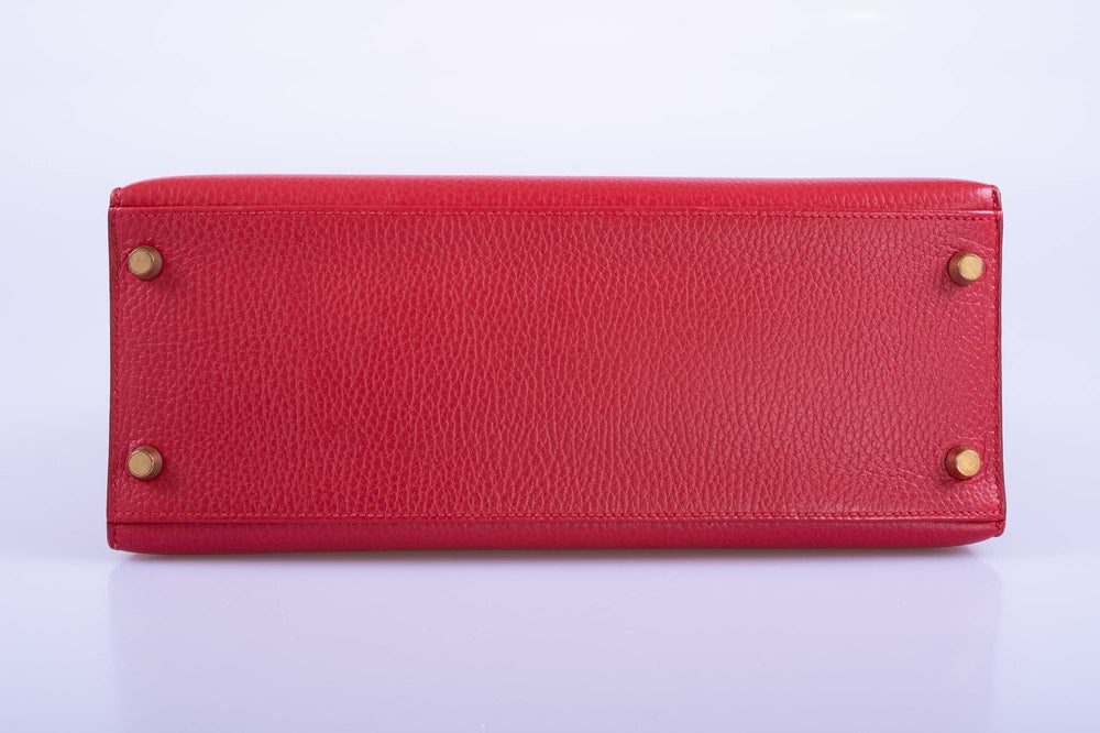 HERMÈS KELLY 28 ROUGE VIF ARDENNE WITH GOLD HARDWARE