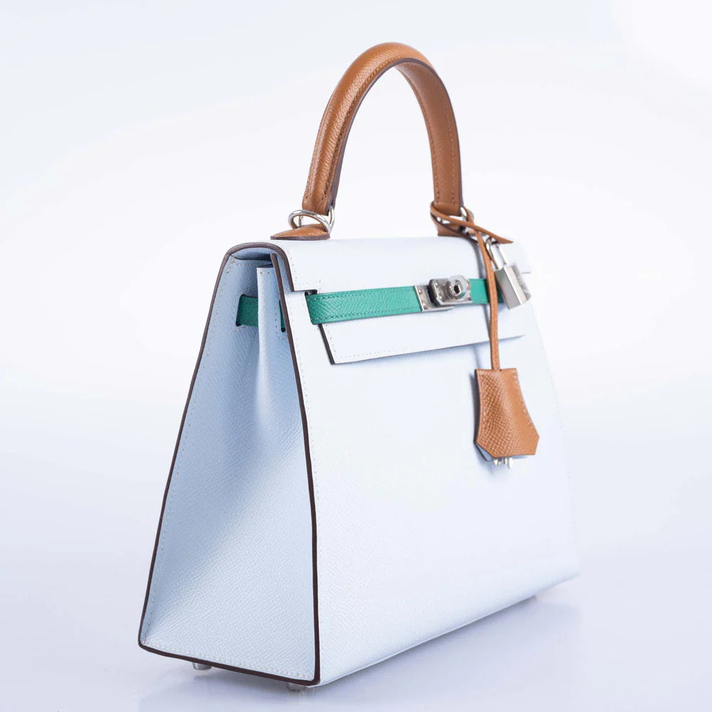 HERMÈS KELLY SELLIER 25 TRI-COLOR BLEU BRUME, VERT JADE AND GOLD EPSOM PALLADIUM HARDWARE