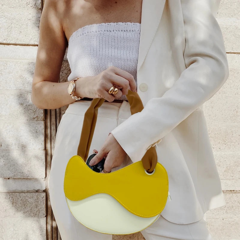 Contrasting Wave Saddle Bag